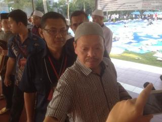 Lebaran, Sutan Minta Didoakan Bebas