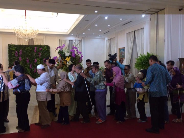 <i>Open House</i> bagi Penyandang Cacat, JK Suguhi Coto Makassar & Sate Padang