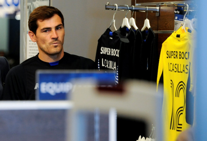 Xavi Sedih Lihat Cara Madrid Perlakukan Casillas