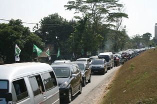Jalur Alternatif Jombang-Mojokerto Macet Belasan Kilometer