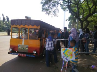 Lebaran Ketiga, 2.000 Orang ke Puncak Monas