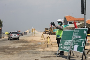 Tol Brebes Timur Dibuka Mengakomodasi Kendaraan Arus Balik