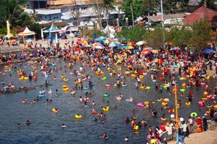 Tiga Hari Libur Lebaran, 334.900 Pengunjung Padati Ancol