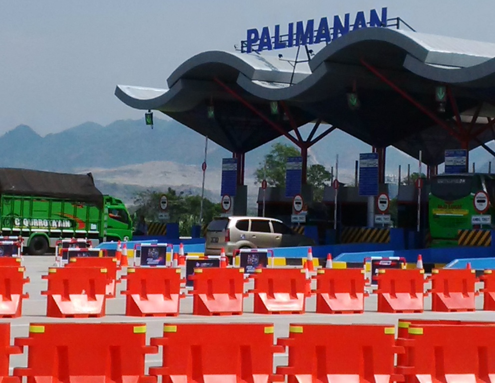Kendaraan arus balik di tol Cipali masih ramai lancar. Foto: MTVN/Sobih