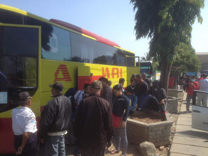 Tak Miliki Keahlian, Pendorong Gerobak Sampah Nekat Ajak Istri ke Jakarta