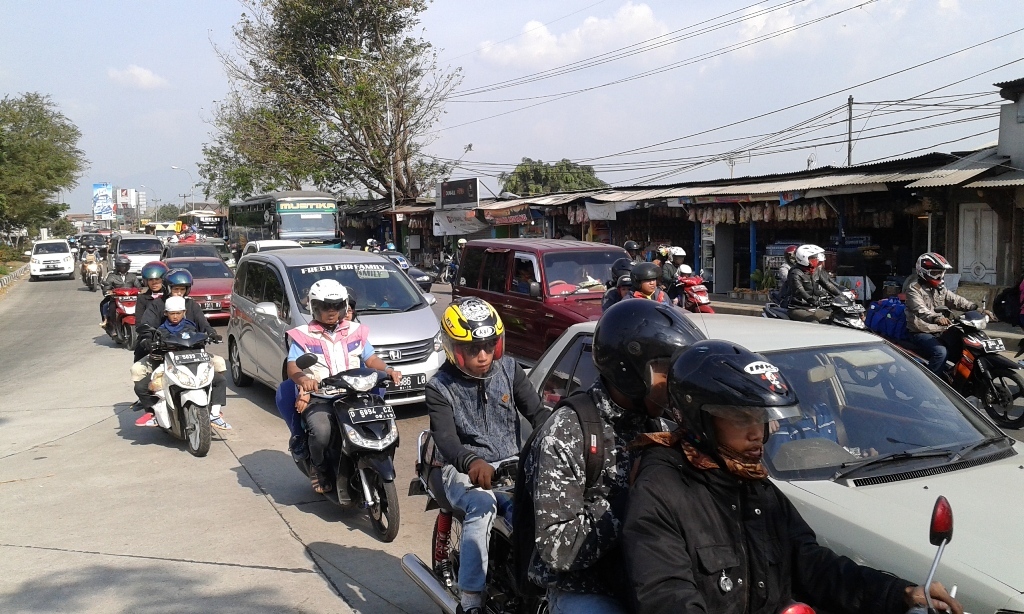 Jalur selatan sudah mulai lancar pada Selasa (21/7/2015) ini. Foto: MTVN: Ismail