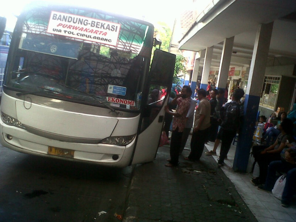 Suasana di Terminal Leuwipanjang, Kota Bandung. Foto: MTVN/Roni