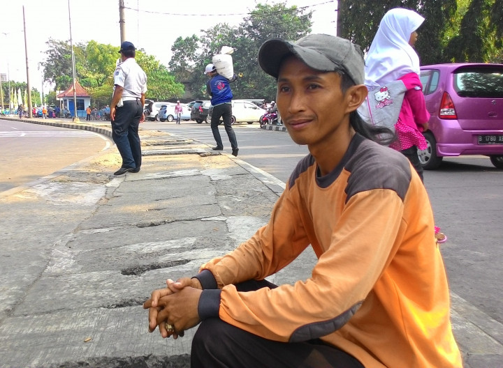 Musim Mudik Berkah Bagi Kuli Angkut