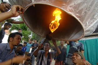 Warga Madura Rayakan Lebaran Ketupat Pada 7 Syawal