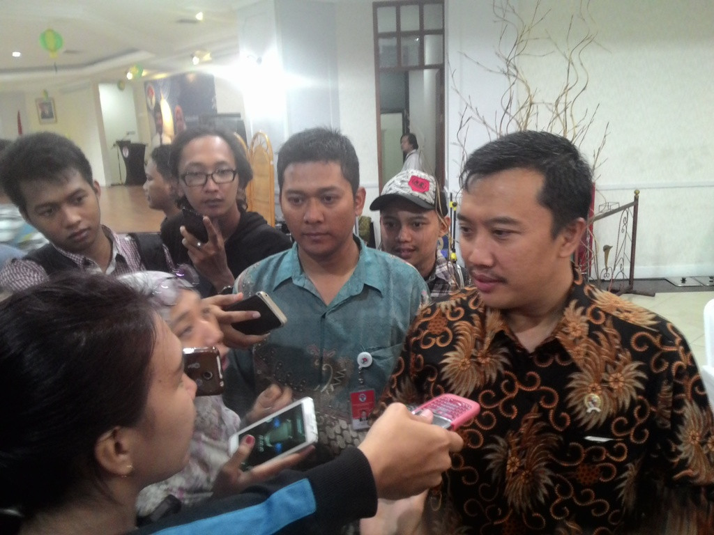 Menteri Pemuda dan Olahraga (Menpora), Imam Nahrawi (kanan) (MTVN / Kautsar)