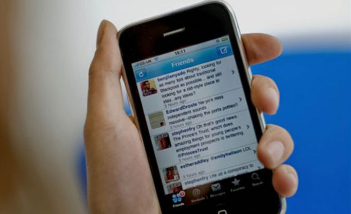 6 Tanda Anda Adalah <i>Stalker</i> di Sosial Media