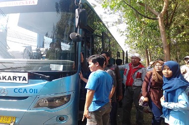 Ratusan Pemudik Ikut Bus Balik Gratis ke Jakarta