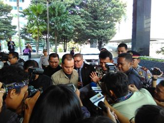 Antarkan Surat, Pengacara Gatot Nampak Ketakutan