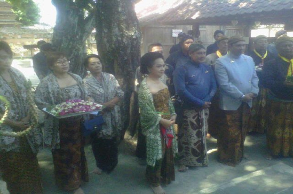 Keturunan Paku Alam menggelar syawalan dengan berziarah ke makam leluhur di Yogyakarta, Metrotvnews.com/ Ahmad Mustaqim
