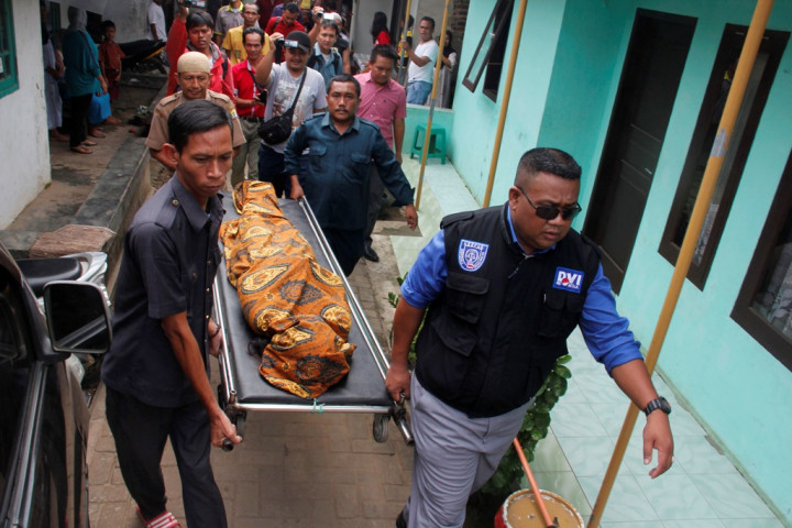 Pria 35 Tahun Tewas Tertabrak Kereta Api di Pancoran