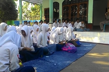 Ratusan Siswa Doakan Muktamar NU Lancar