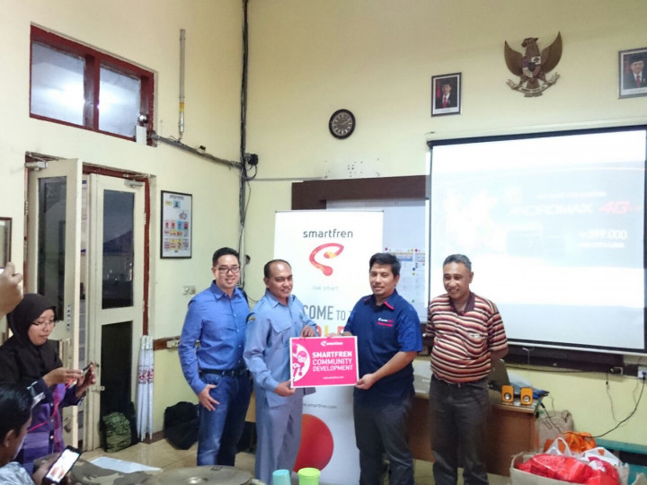 Menjajal Jaringan 4G LTE Smartfren di Kota Malang 