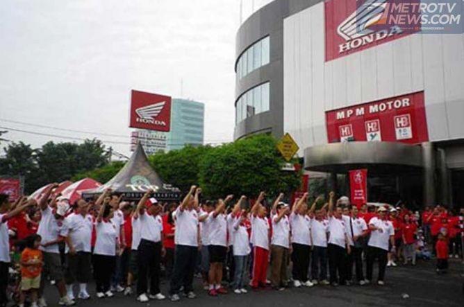 Pertumbuhan Laba Bersih MPMX Anjlok 19,4 persen  