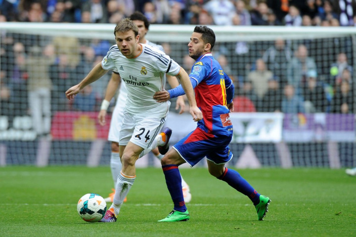 Gelandang Real Madrid Tolak Tawaran Liverpool