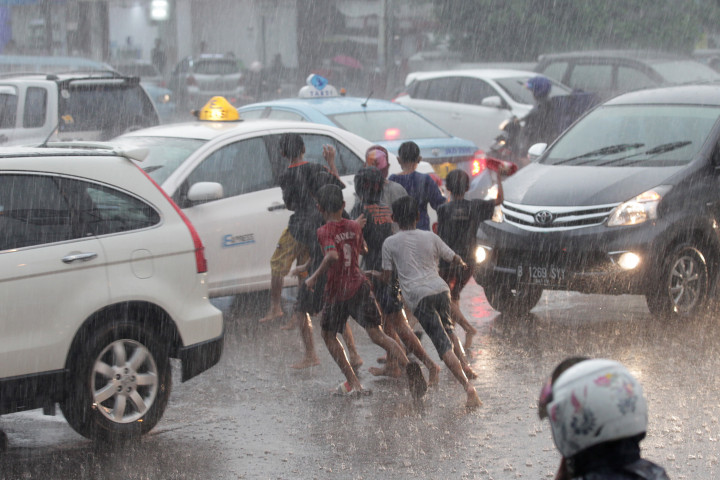Bogor Barat Dilanda Hujan Es