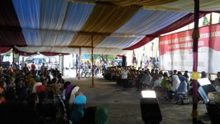 Presiden Bagikan Kartu Sakti di Jombang