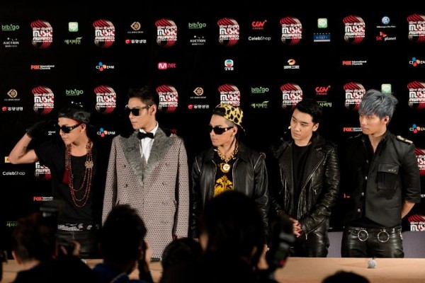 Usai Konser, VIP Borong Suvenir BigBang