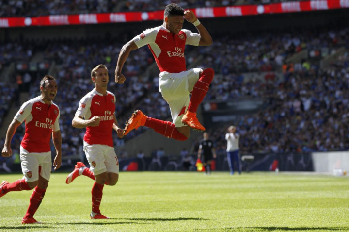 Chamberlain Bawa Arsenal Ungguli Chelsea di Babak Pertama