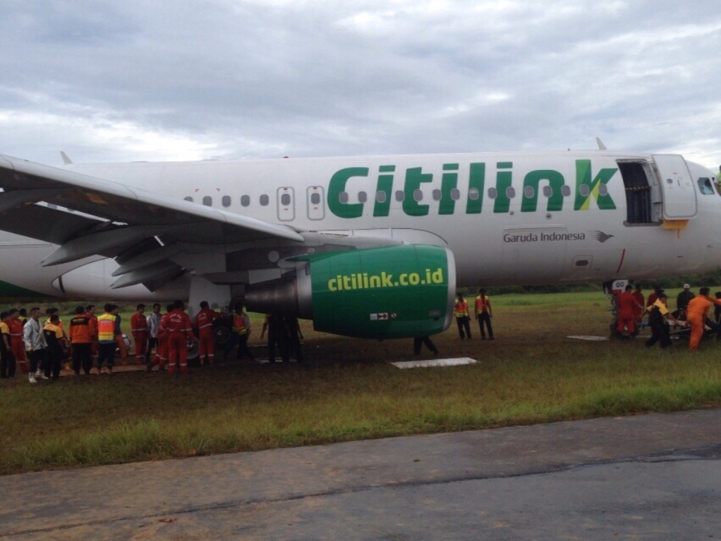 Pesawat Citilink yang Tergelincir Sudah Mulai Dievakuasi 