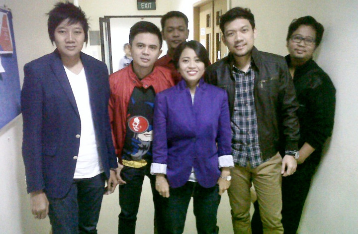 Base Jam Kembali Menggebrak dengan Album Reuni