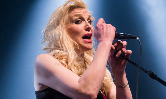 Courtney Love Tak Berminat Kolaborasi dengan Miley Cyrus