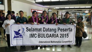 3 Mahasiswa UGM Raih Medali Olimpiade Matematika di Bulgaria
