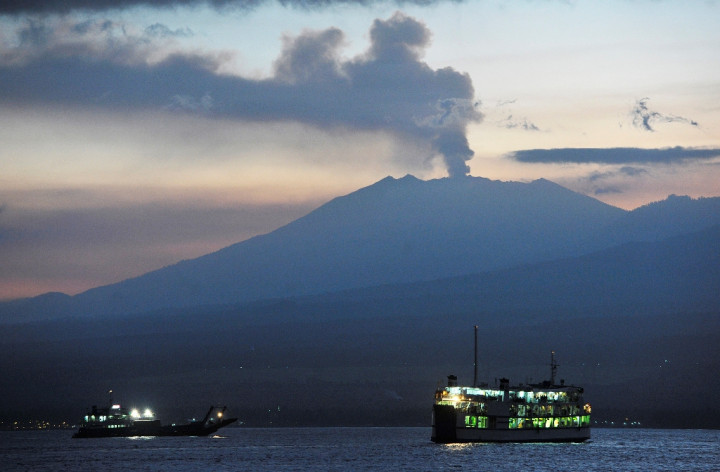 Mengembalikan Pariwisata di Bali Pasca Erupsi Raung