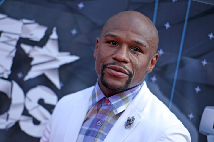 Hadapi Berto, Mayweather Coba Samai Rekor Rocky Marciano