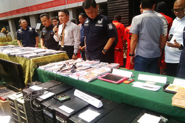 Produksi 2.000 Keping Per Hari, Pabrik DVD Porno Dibongkar Polisi