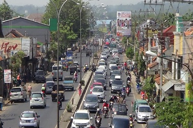 Pantura Wilayah Batang Macet 15 Km