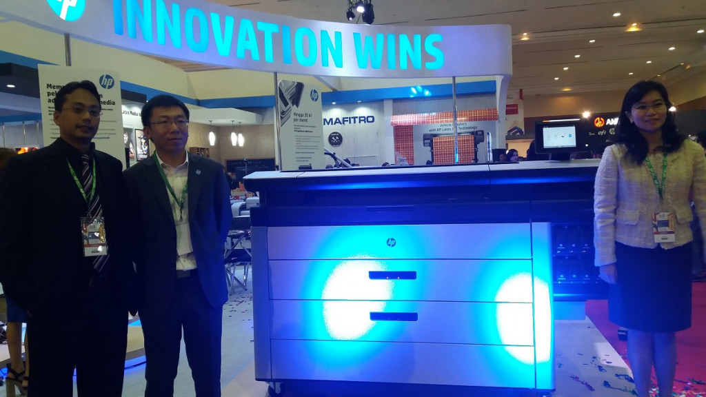 Salah satu printer WidePage XL Printers yang dipamerkan di JCC.