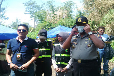 Polisi Ambil Sampel Rambut dan Tulang dari Makam Rian