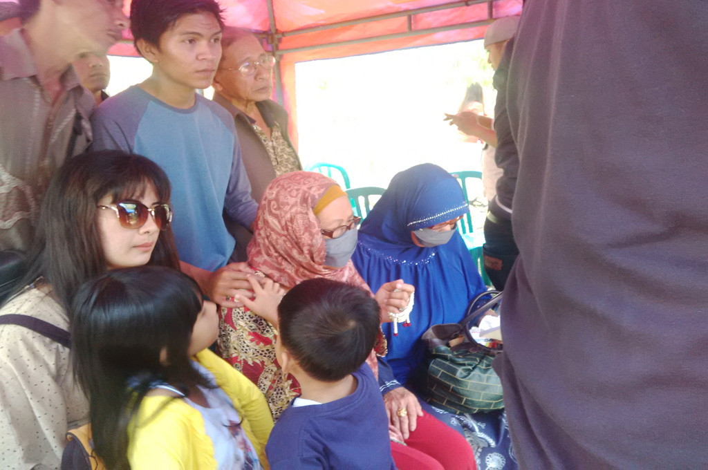 Rukmina (tengah)---MTVN/Lukman