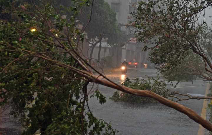 Longsor Lumpur Mengancam Usai Topan Melanda Taiwan