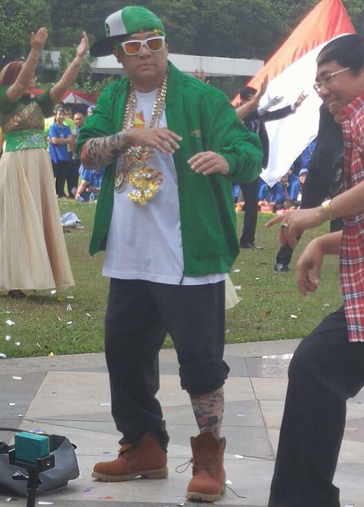 Beredar Foto Agus Marto Bergaya Rapper