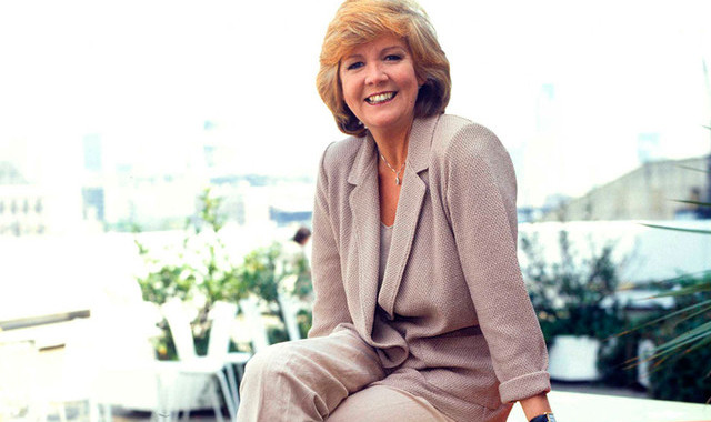 Album Mendiang Cilla Black Kembali Bercokol di Tangga Lagu Inggris