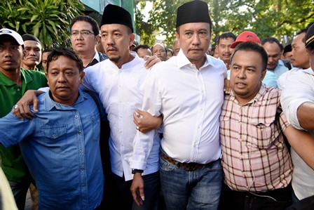 Spekulasi Kala Penantang Risma Mengundurkan Diri