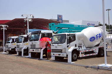 FAW Bakal Hadirkan <i>Tractor</i> Head Hingga Mobil Kargo di GIIAS 2015 