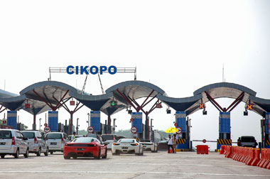 Ferrari Owners Club Indonesia Jajal Tol Cipali 