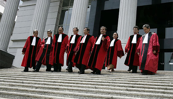 Hakim Konstitusi RI dari Masa ke Masa