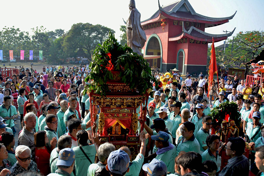 Kirab Perayaan ke-610 Kedatangan Laksamana Cheng Ho
