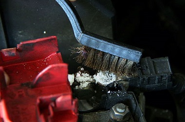 Battery Head Charger Calcification Accelerates Damage