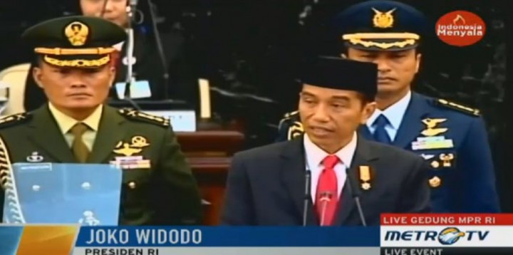 Jokowi: <i>Reshuffle</i> untuk Kesejahteraan Rakyat