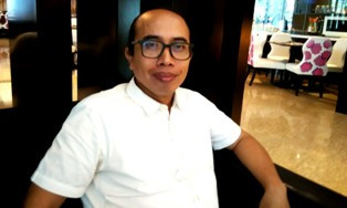 Trotoar Jakarta Membahayakan Pejalan Kaki