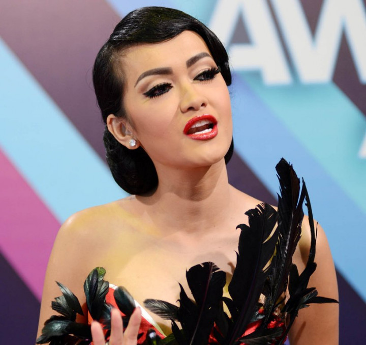 Anne Avantie akan Buatkan Gaun Pengantin Untuk Jupe